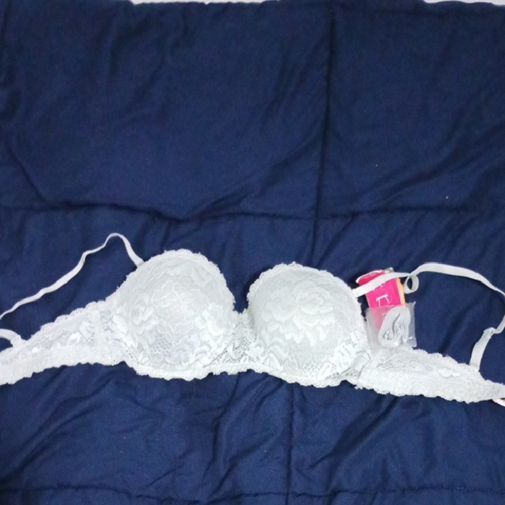 Xhilaration Light Gray Lace Bra